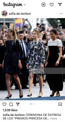 Royal Style: On with the chic, and the royal mystique! 