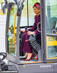 Royal Style: On with the chic, and the royal mystique! 