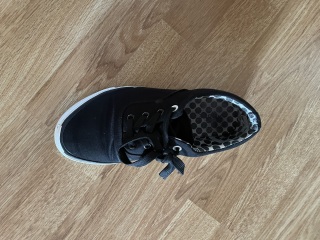 Identify these shoes please