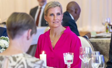 Royal Style: On with the chic, and the royal mystique! 