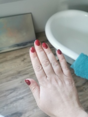 Show me your nails 