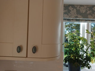 Show me your kitchen handles/cups and knobs!