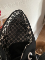 Identify these shoes please