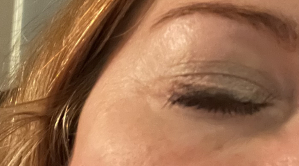 Help with eye make  up / skin tone