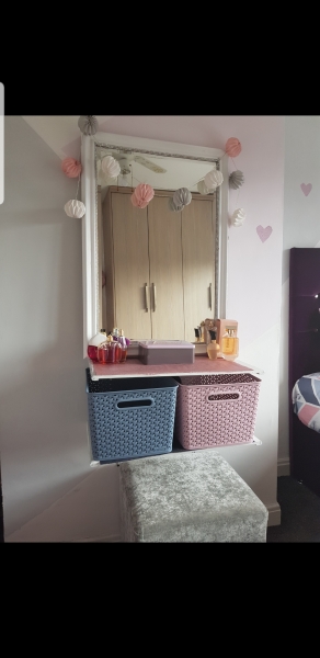 To ask you to show me your Dressing table