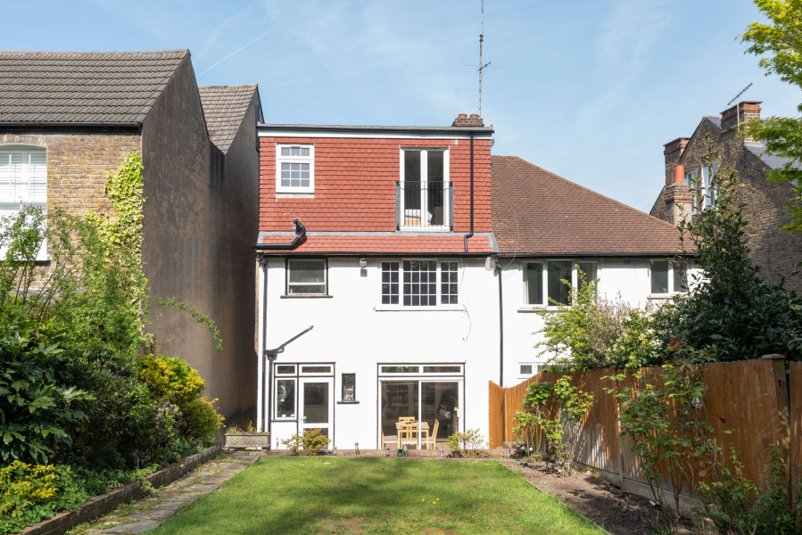 Neighbours dormer