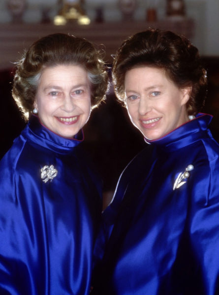 Royal Style: On with the chic, and the royal mystique! 