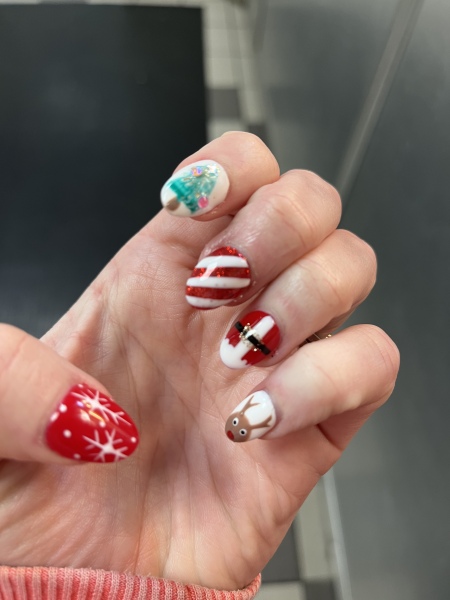 What colours are your Christmas nails going to be? 