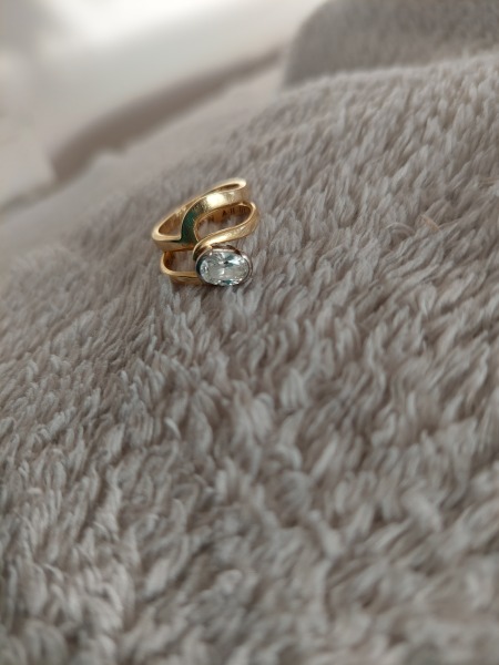 Show me your engagement and wedding ring please!