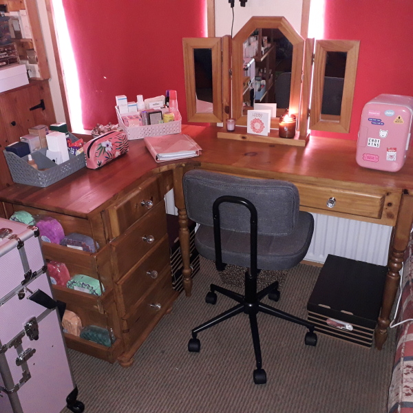 To ask you to show me your Dressing table