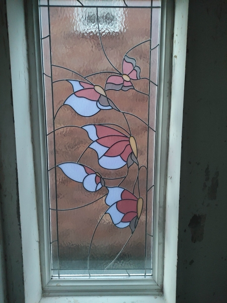 Paint colours to go with window