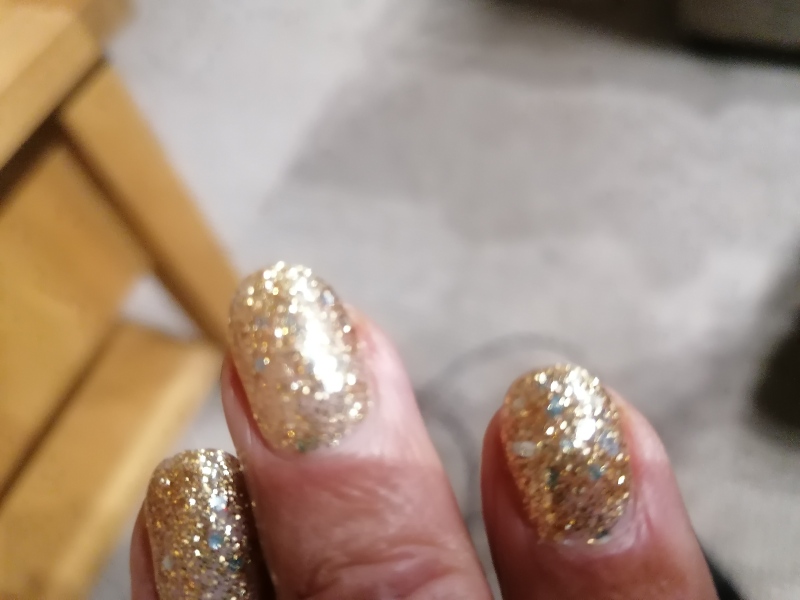 What colours are your Christmas nails going to be? 