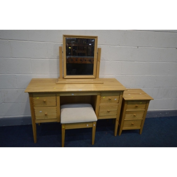 To ask you to show me your Dressing table