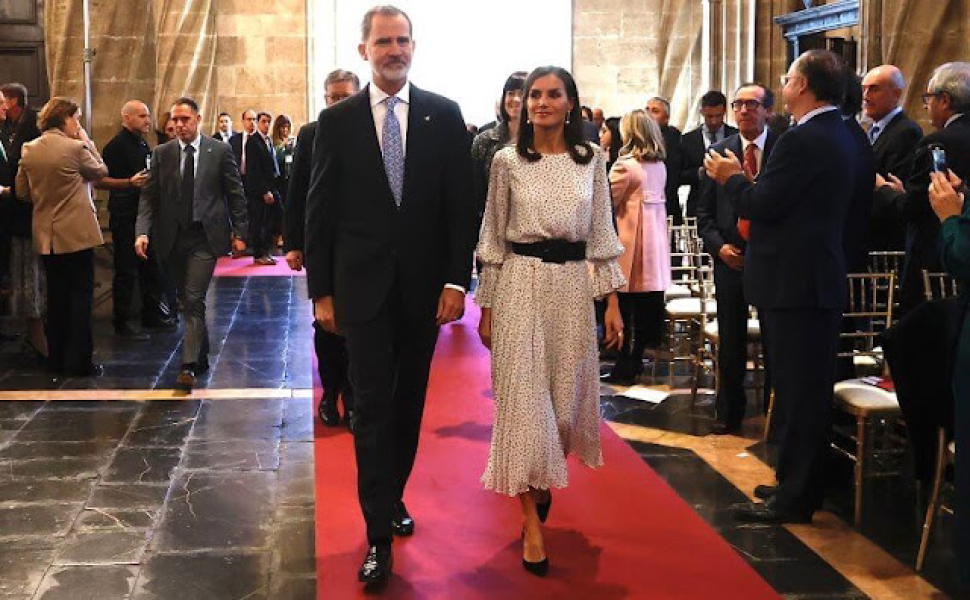 Royal Style: Charles and his wee boots, and please - plenty of (Preloved) bling!  