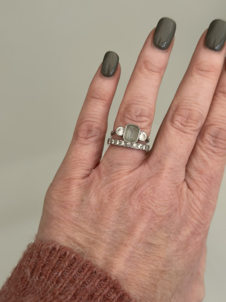 Show me your engagement and wedding ring please!