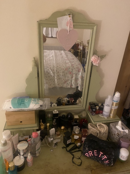To ask you to show me your Dressing table