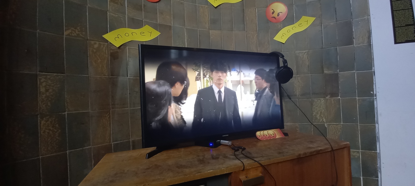 MsLatté’s Daebak Cybercafé (Kdrama addicts #36): The one where gluten-free and baguettes stopped being about baked goods. Best leave it at that.