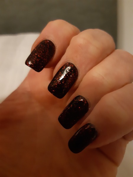 What colours are your Christmas nails going to be? 