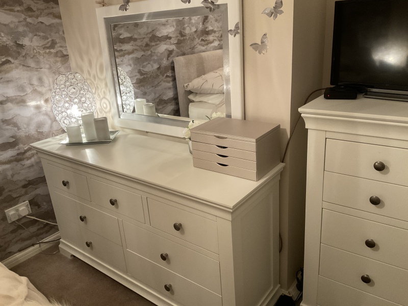 To ask you to show me your Dressing table