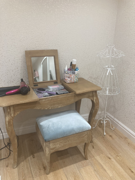 To ask you to show me your Dressing table