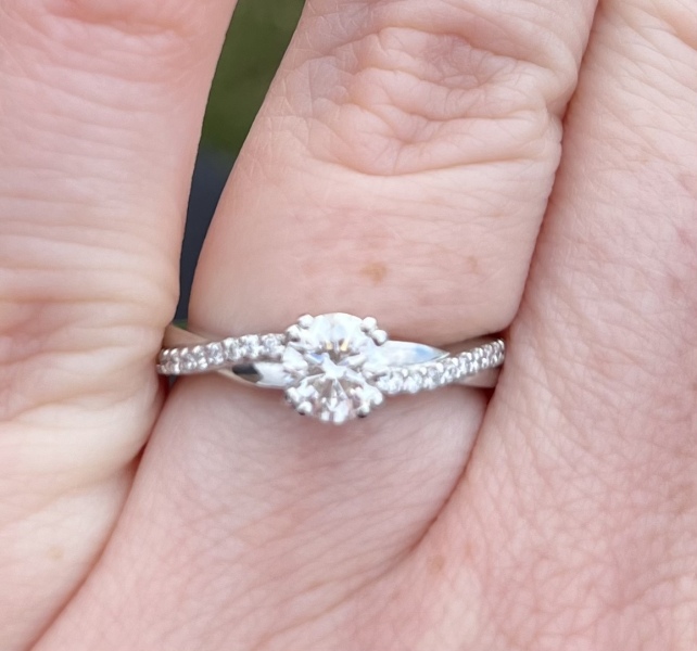 Show me your engagement and wedding ring please!