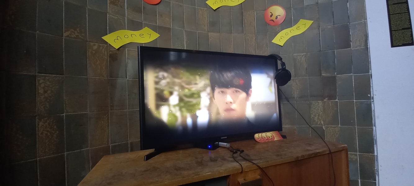 MsLatté’s Daebak Cybercafé (Kdrama addicts #36): The one where gluten-free and baguettes stopped being about baked goods. Best leave it at that.