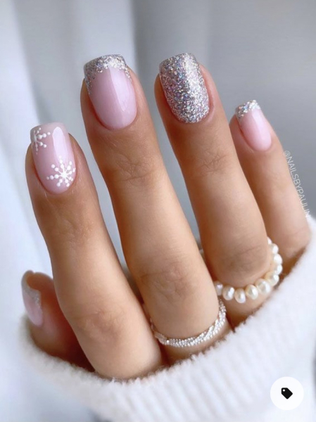 What colours are your Christmas nails going to be? 