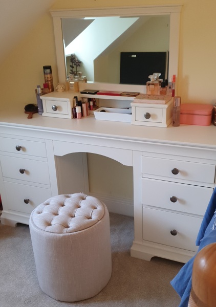 To ask you to show me your Dressing table