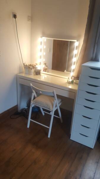 To ask you to show me your Dressing table