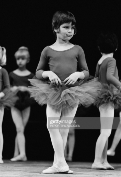 Royal Style: On with the chic, and the royal mystique! 