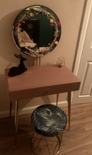To ask you to show me your Dressing table