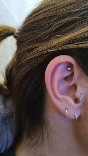 Do you have several ear piercings? Please can I see?