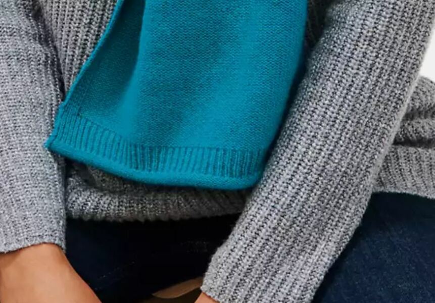 Curling cashmere scarf??  How to stop it