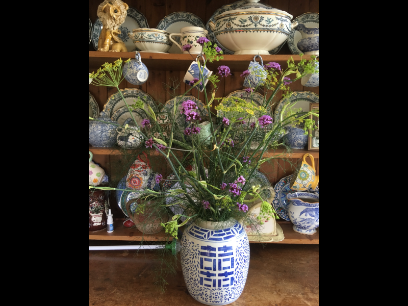 What to put on a Welsh dresser