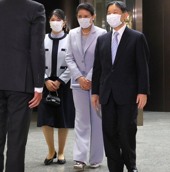 Royal Style: Charles and his wee boots, and please - plenty of (Preloved) bling!  