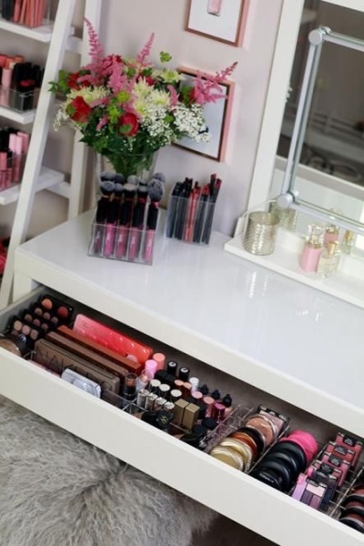 To ask you to show me your Dressing table