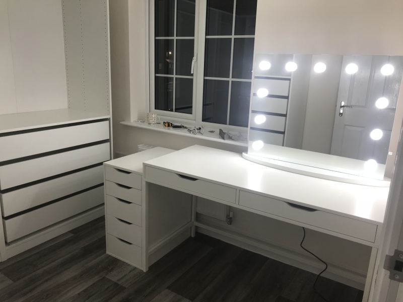 To ask you to show me your Dressing table