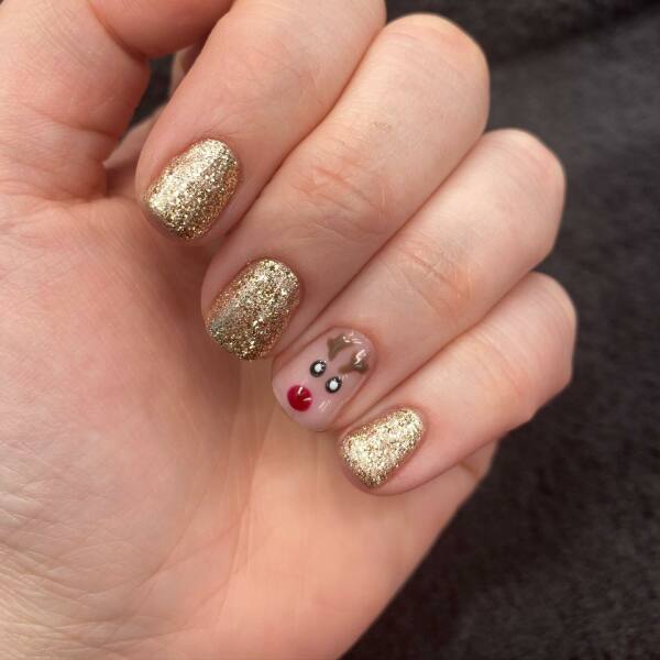 What colours are your Christmas nails going to be? 