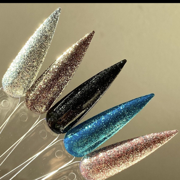 What colours are your Christmas nails going to be? 