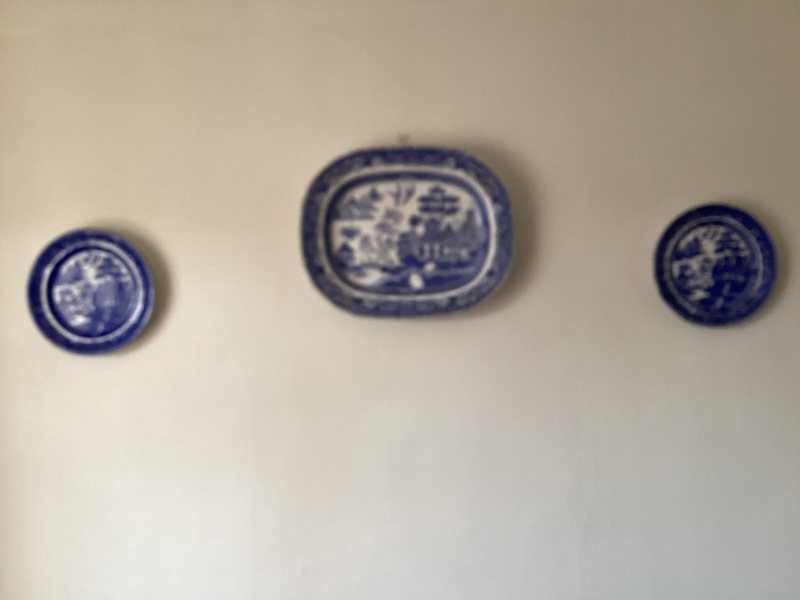 To ask you what the name of this type of tableware is?