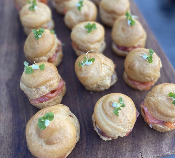 How many canapés?