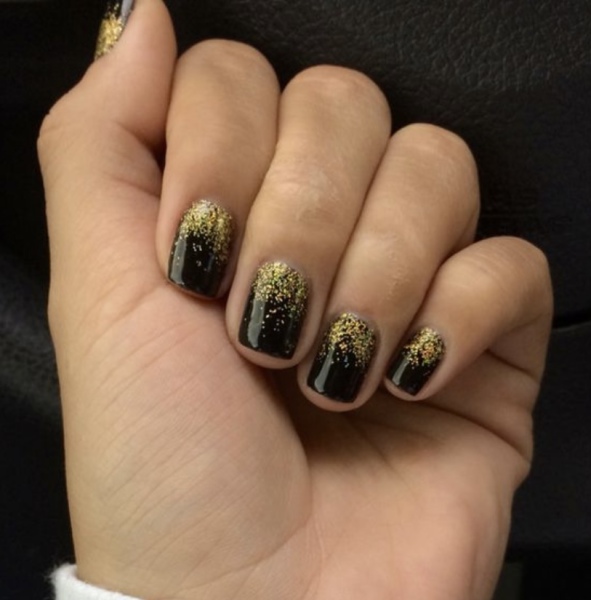 What colours are your Christmas nails going to be? 