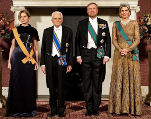 Royal Style: On with the chic, and the royal mystique! 