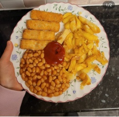 What’s an adult size portion of fish fingers??