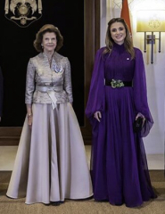 Royal Style: On with the chic, and the royal mystique! 