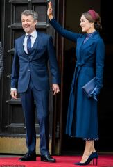 Royal Style: On with the chic, and the royal mystique! 