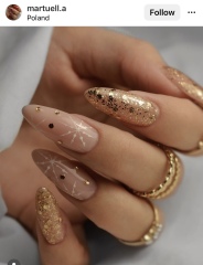 What colours are your Christmas nails going to be? 