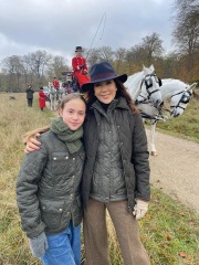 Royal Style: On with the chic, and the royal mystique! 