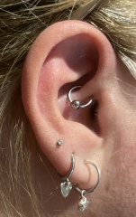Do you have several ear piercings? Please can I see?