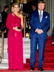 Royal Style: On with the chic, and the royal mystique! 